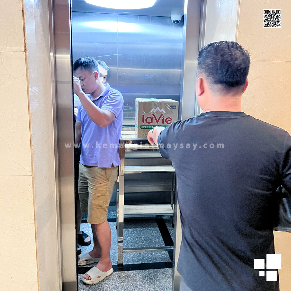 Hình ảnh kệ máy giặt máy sấy 2 tầng Inox mở rộng KMGI-02 cao cấp giao cho khách hàng tại Ecopark